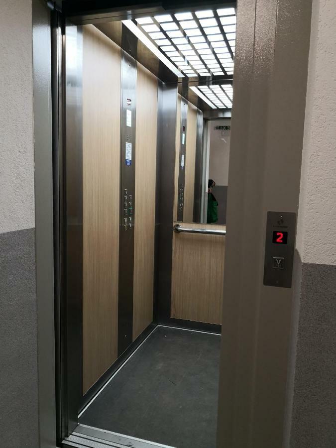 Apartman Gaga Lukavica ภายนอก รูปภาพ