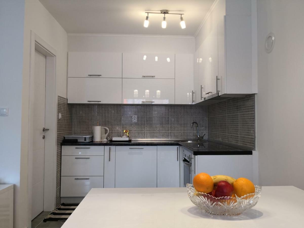 Apartman Gaga Lukavica ภายนอก รูปภาพ